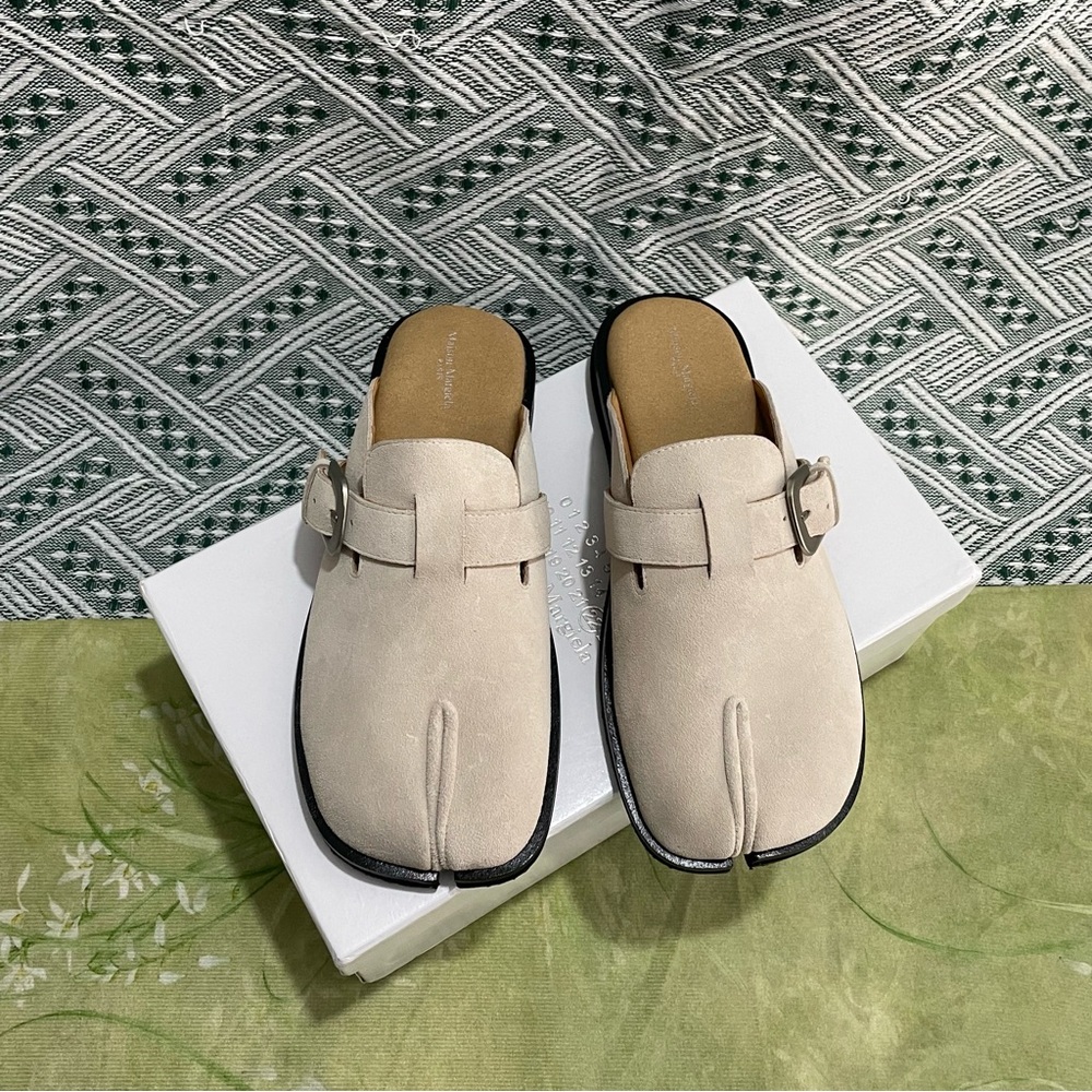 Maison Martin Margiela Women's Split-Toe Buckle Mules